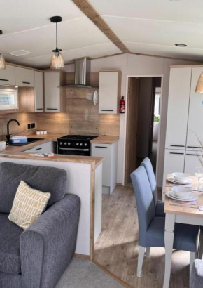 Seaside Caravan at Hafan y Mor